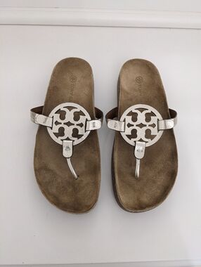 EUC! Tory Burch Miller Cloud Sandal In Gold/Silver Size 8.5